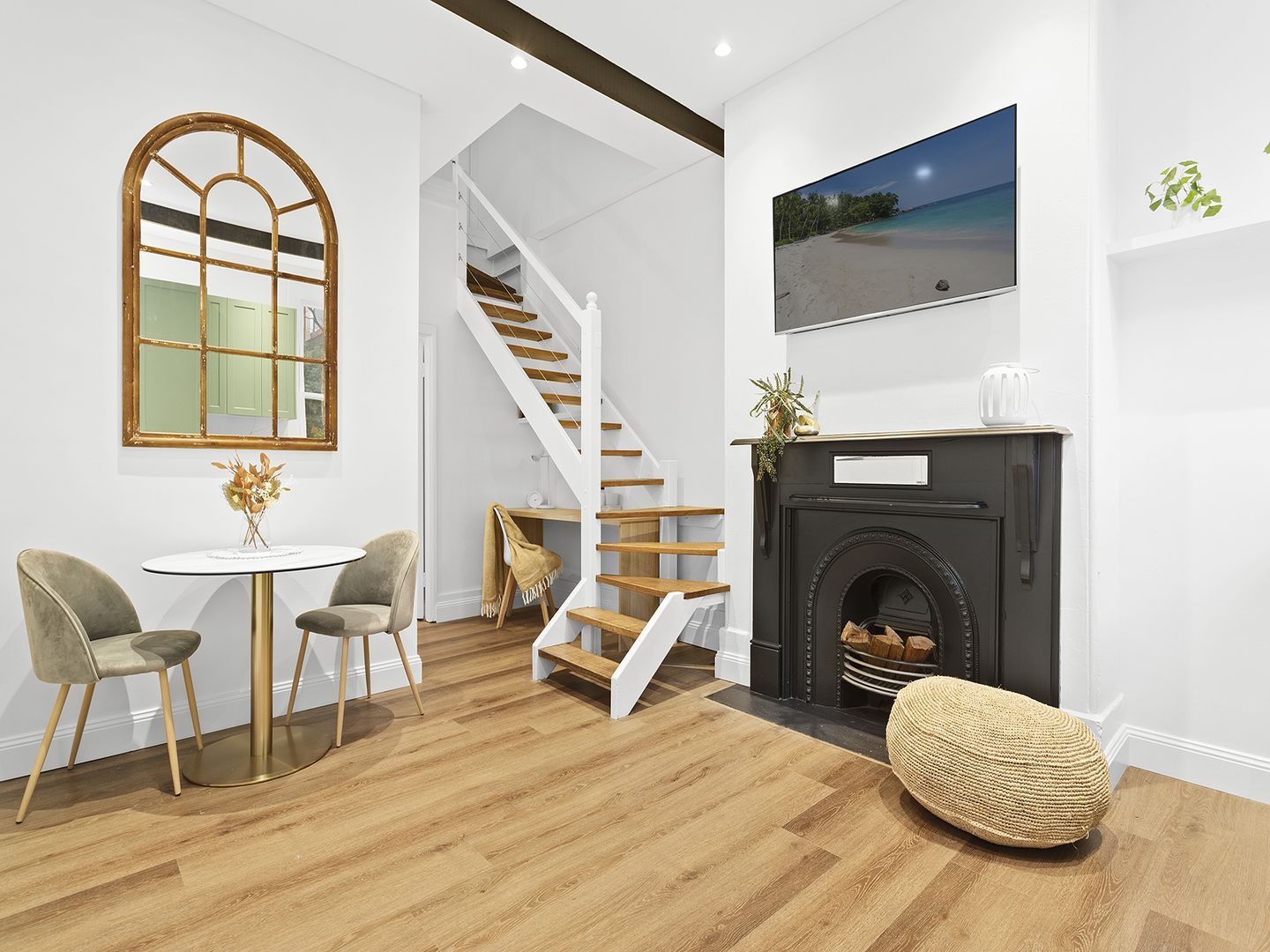 2 bedrooms Apartment / Unit / Flat in 7/93-95 Woomerah Avenue DARLINGHURST NSW, 2010