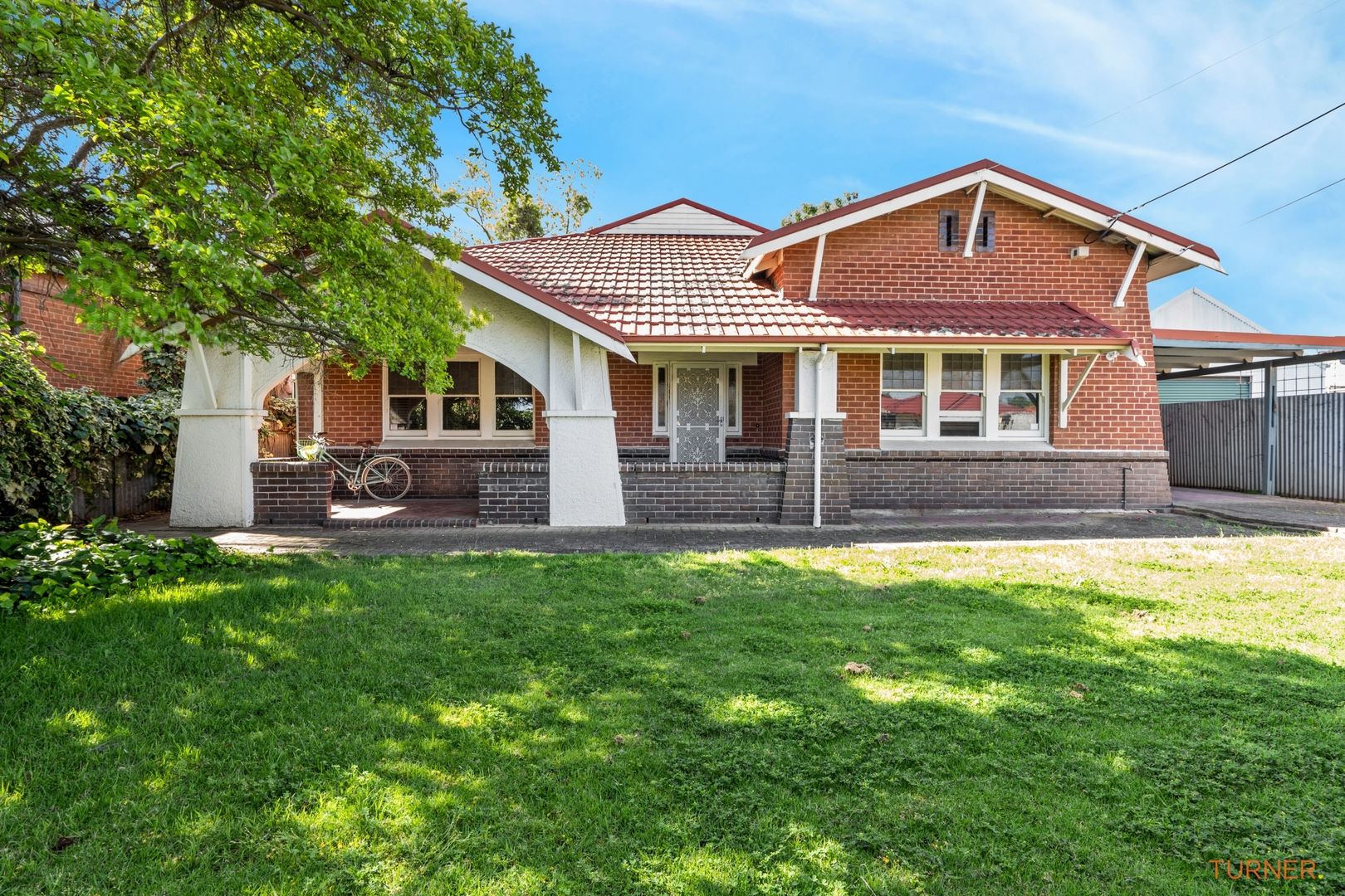 2 Tarragon Street, Mile En Property History & Address Research Domain