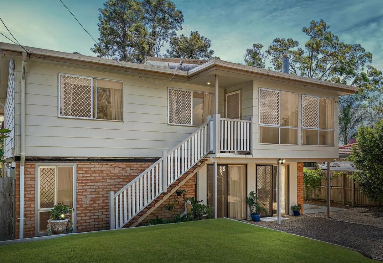 3 bedrooms House in 15 Trulson Drive CRESTMEAD QLD, 4132