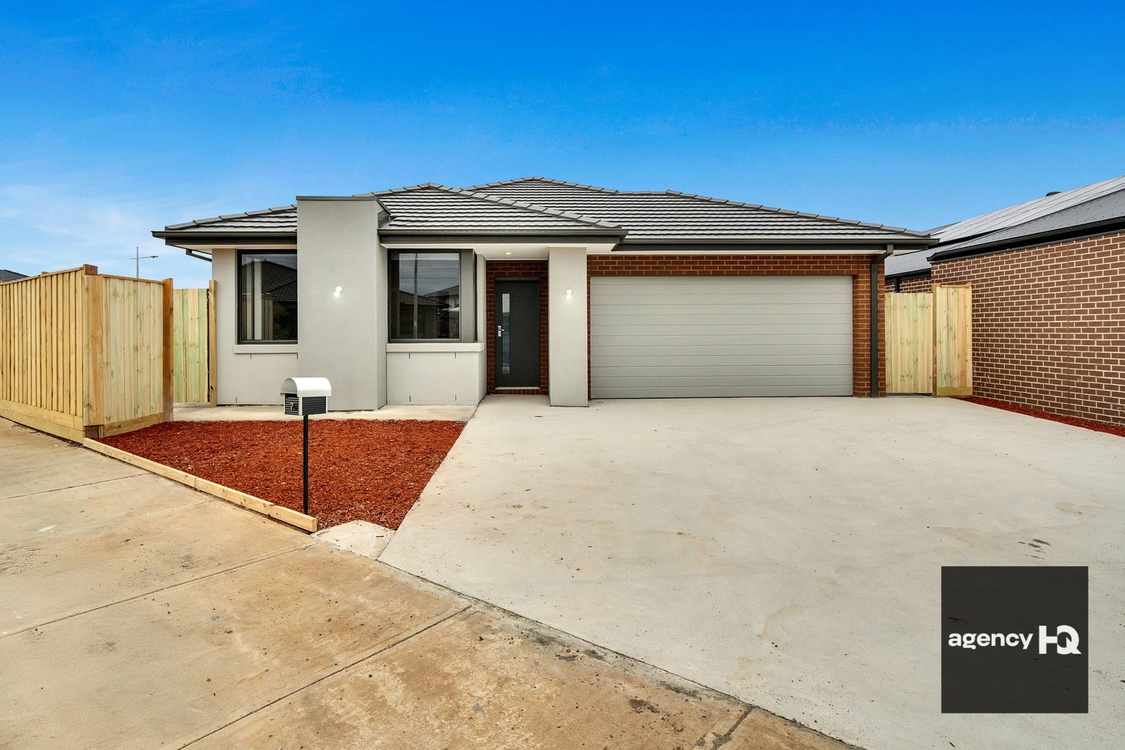 5 bedrooms House in 76 Karen Road TARNEIT VIC, 3029
