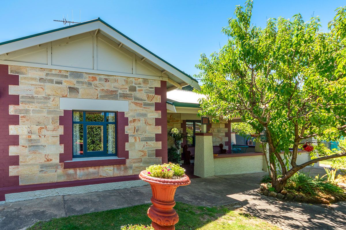 15 Onkaparinga Valley Rd, Charleston SA 5244, Image 0