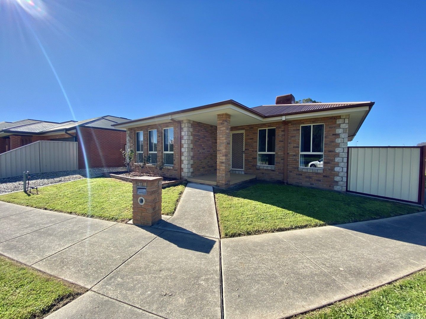 3 bedrooms House in 31 Creek View End WANGARATTA VIC, 3677