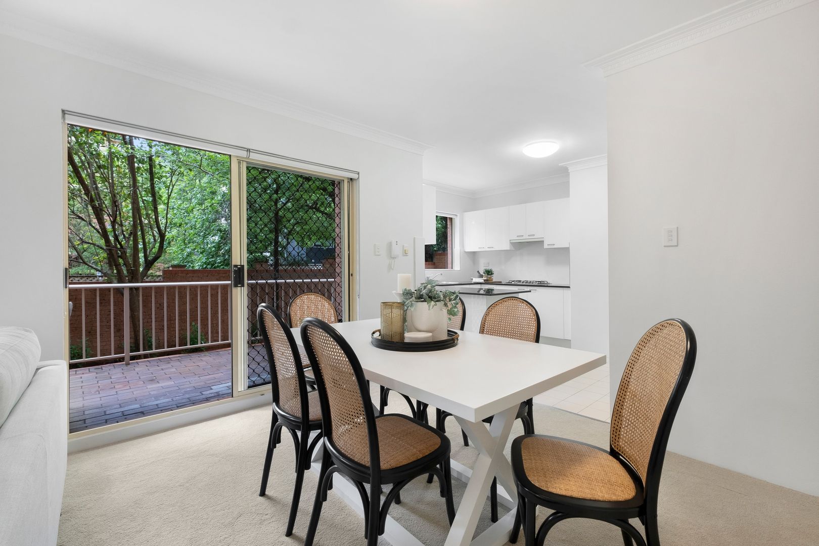 10/2 Eddy Road, Chatswood NSW 2067, Image 2