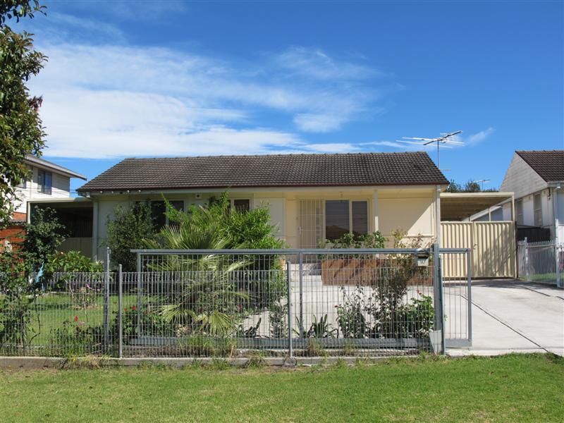 10 Hatfield Road, Canley Heights NSW 2166