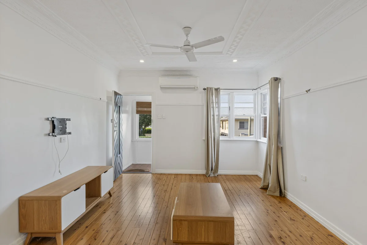 Additional image 2 of 256 Campbell Street, Newtown QLD 4350