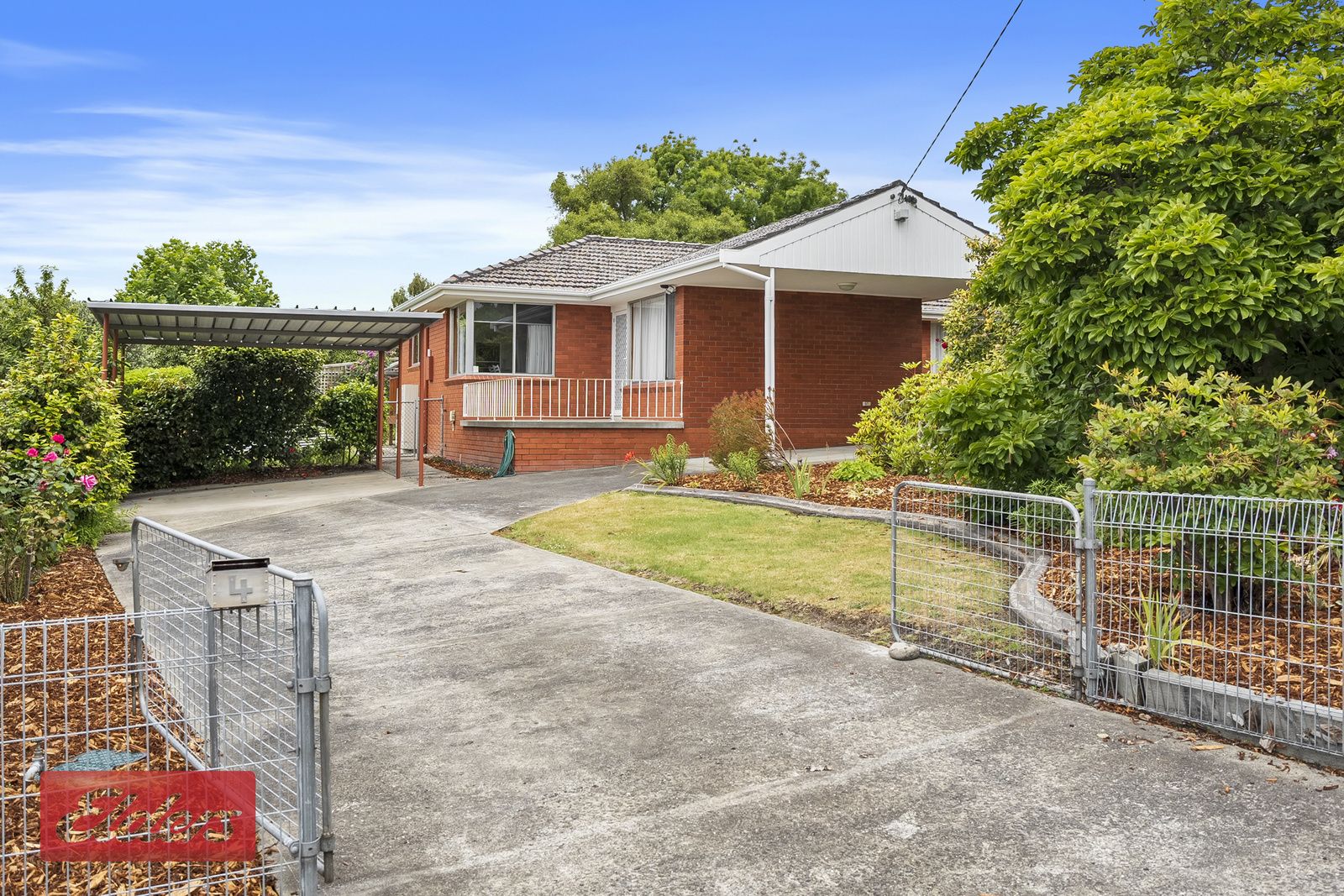 3 bedrooms House in 4 Boonal Court BLACKMANS BAY TAS, 7052