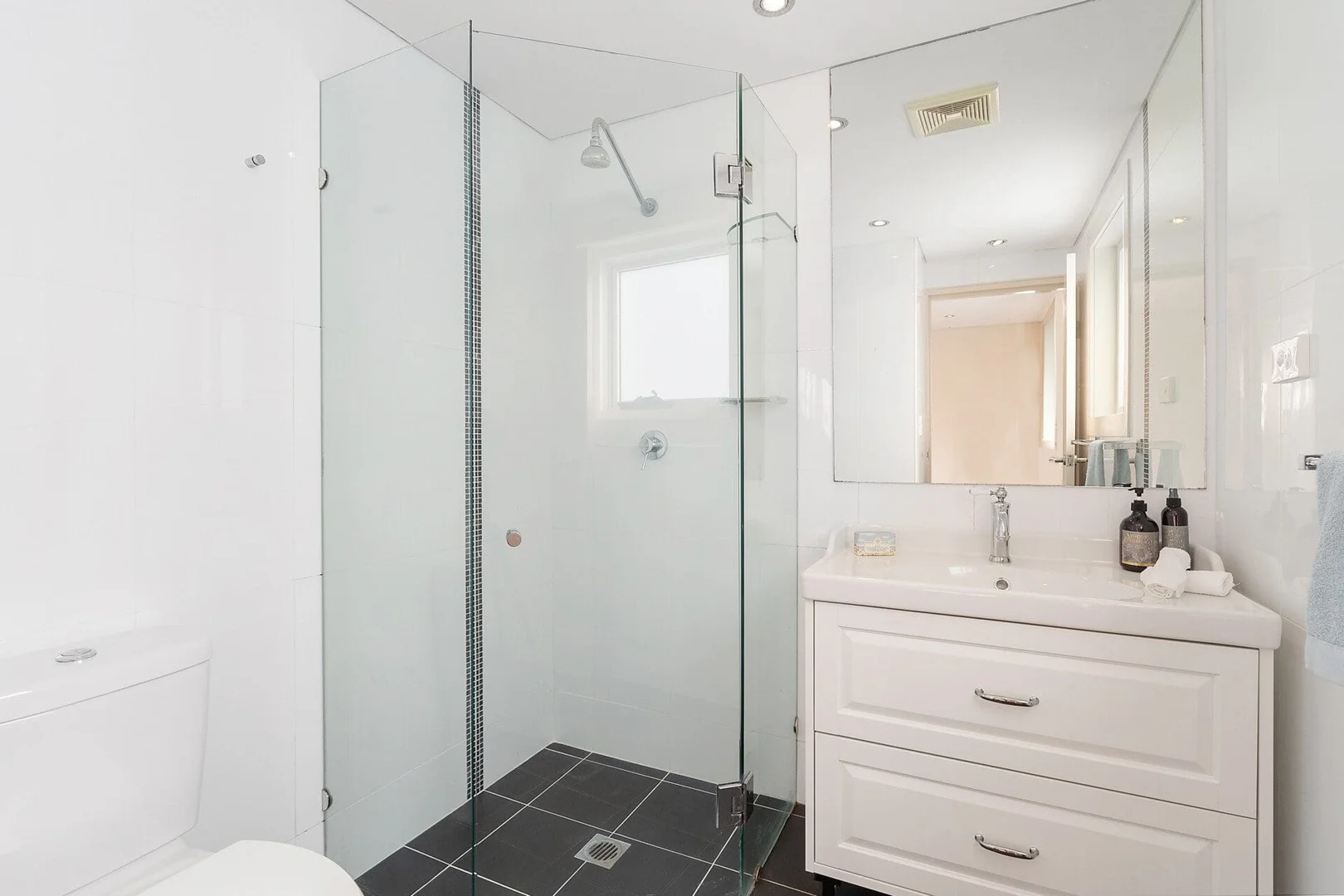 Additional image 20 of 2/29-31 Richmond Avenue, Dee Why NSW 2099