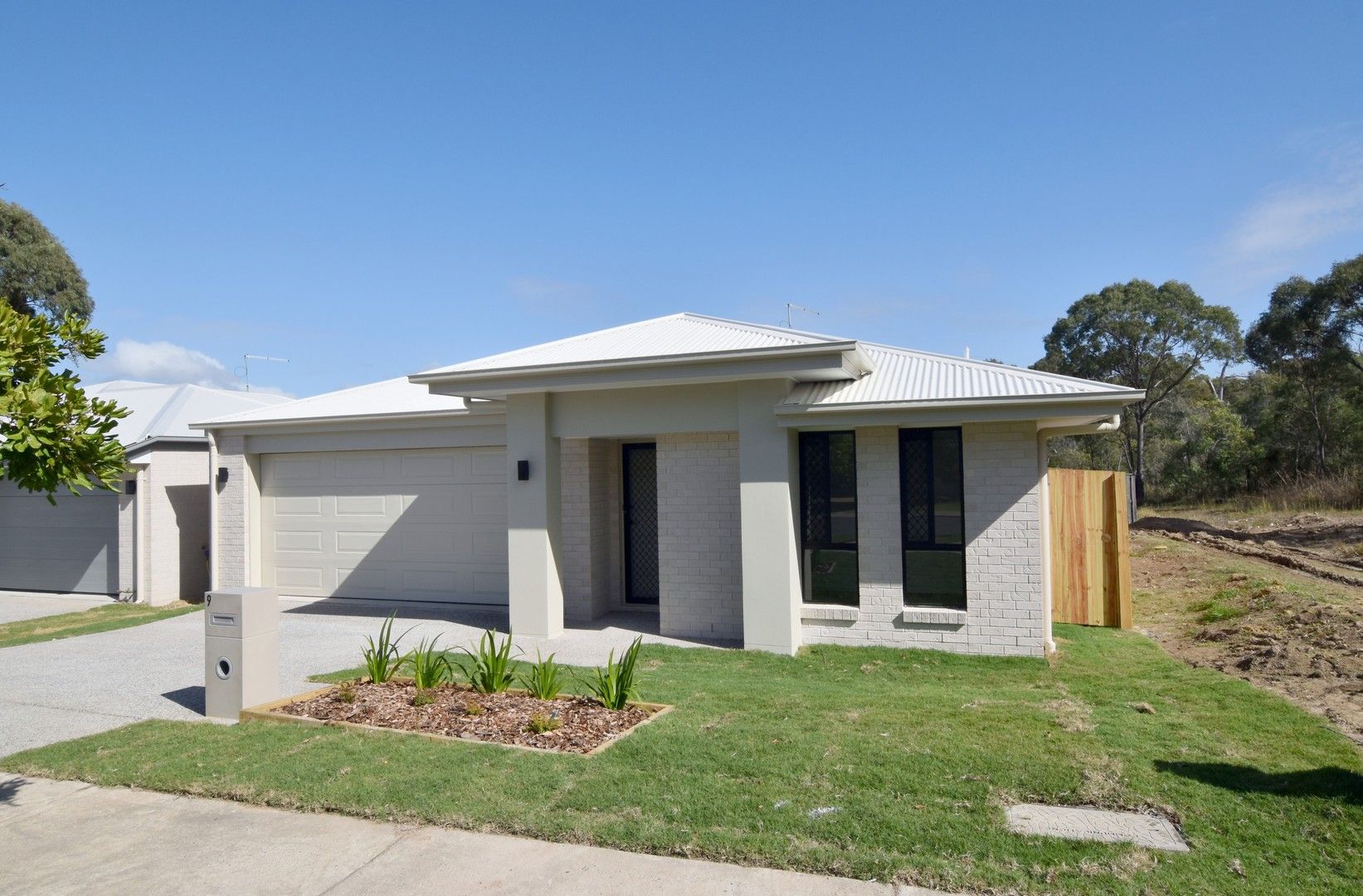 2 bedrooms House in 9 Kirkdale Street TANNUM SANDS QLD, 4680