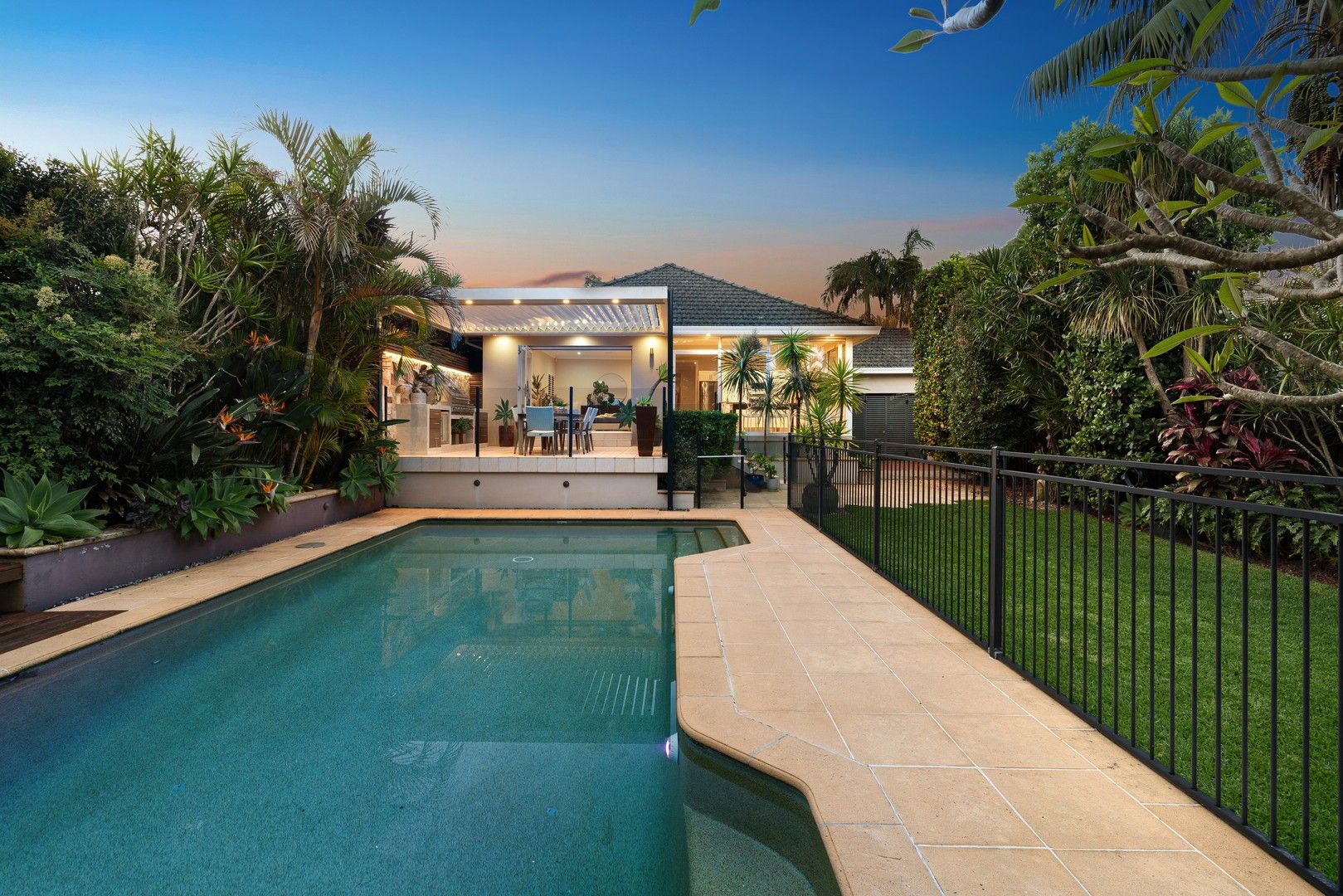 4 bedrooms House in 44 Castelnau Street CARINGBAH SOUTH NSW, 2229