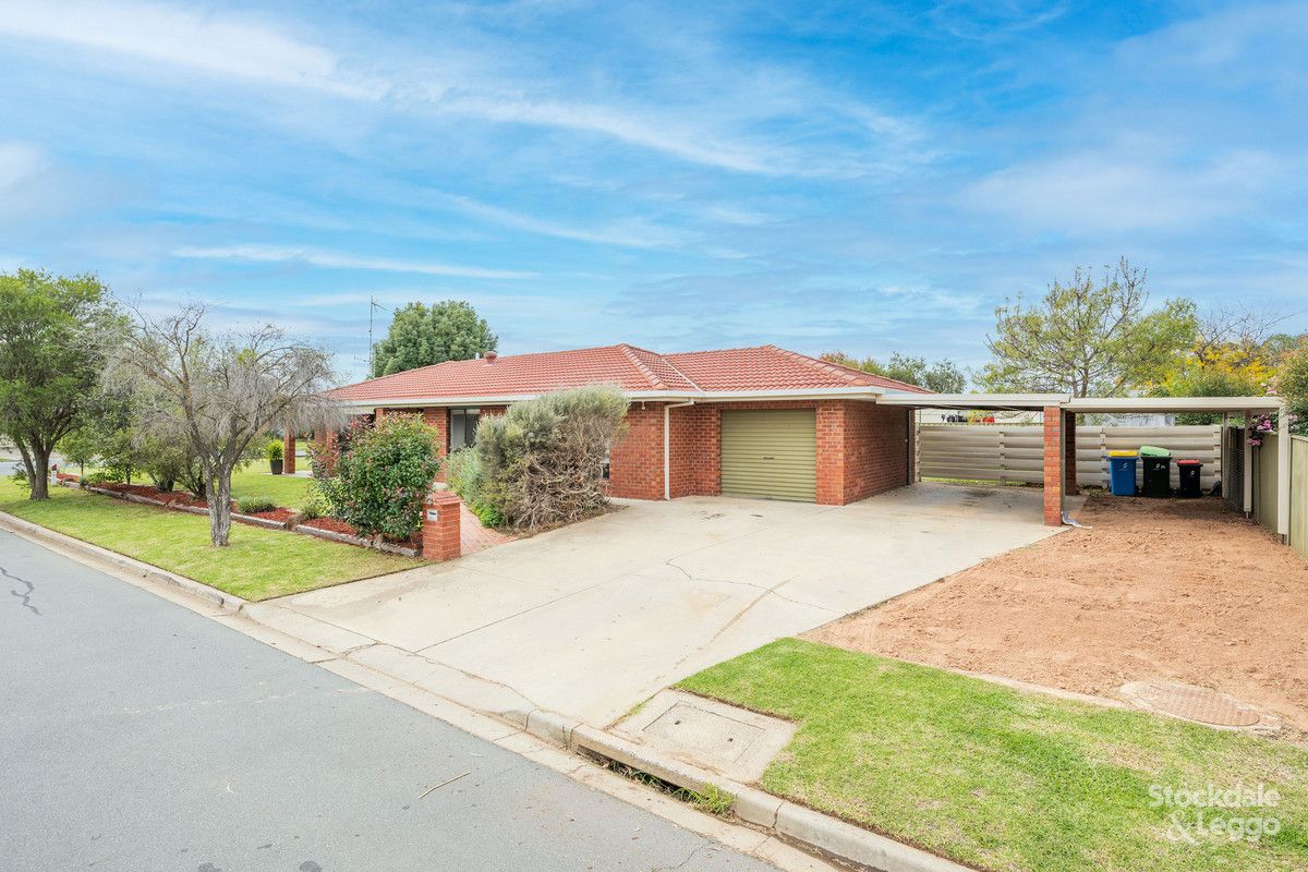 3 bedrooms House in 26 McCubbin Street SHEPPARTON VIC, 3630