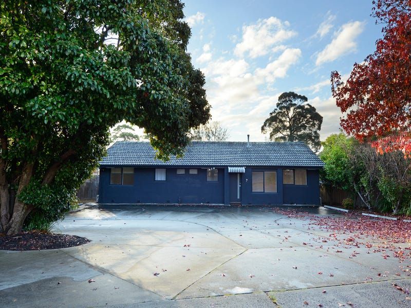 4 bedrooms House in 7 Village Lane MOUNT ELIZA VIC, 3930