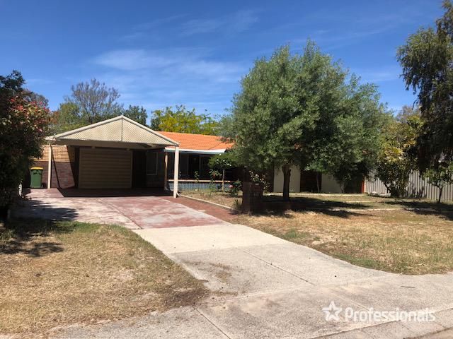 4 bedrooms House in 40 Mahonia Way FORRESTFIELD WA, 6058