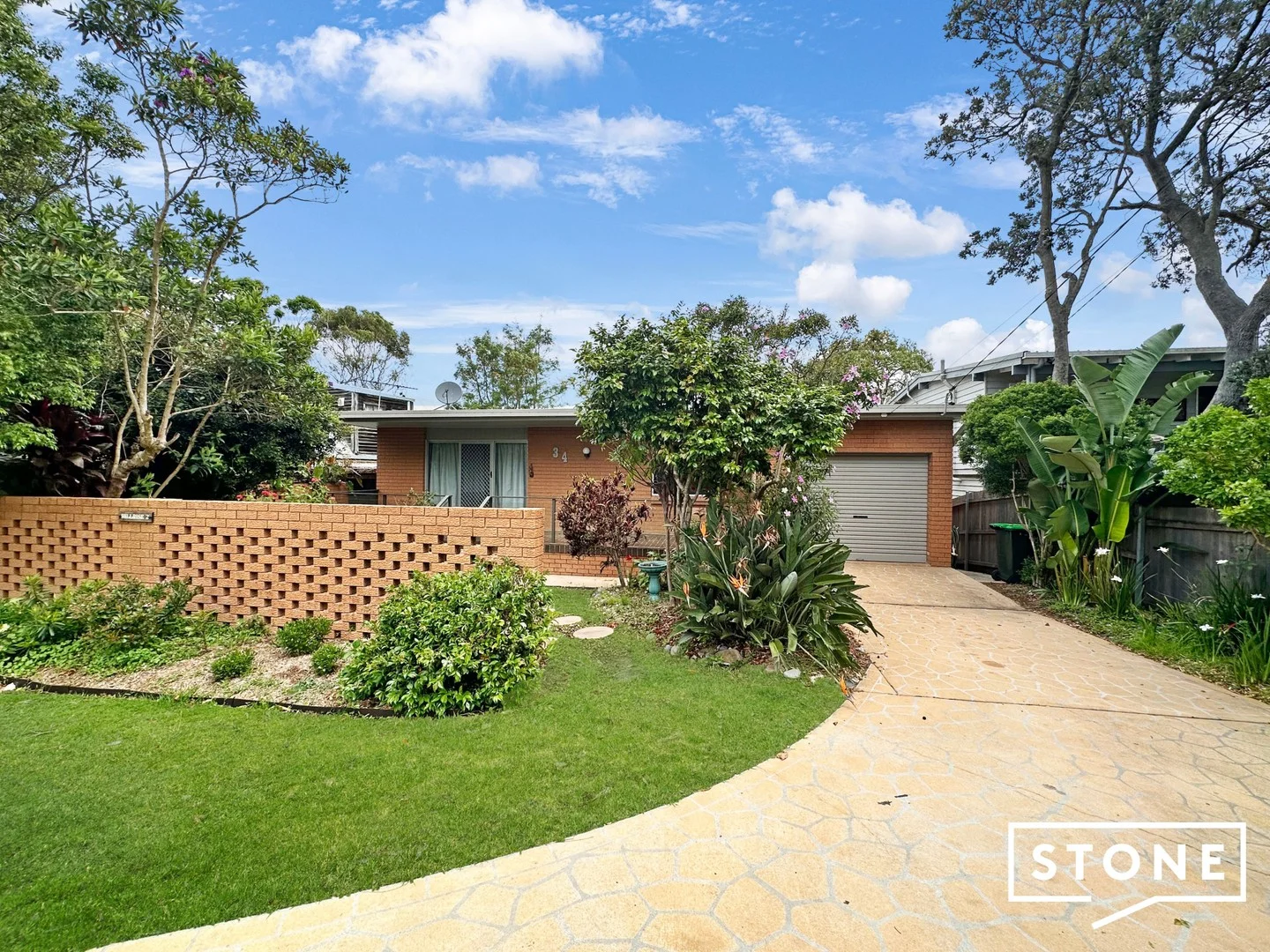 34 Dammerel Crescent, Emerald Beach NSW 2456