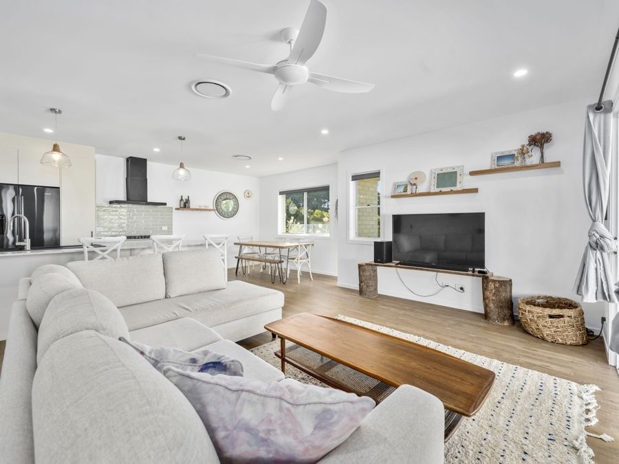 30 Sunshine Circuit, Emerald Beach NSW 2456, Image 2