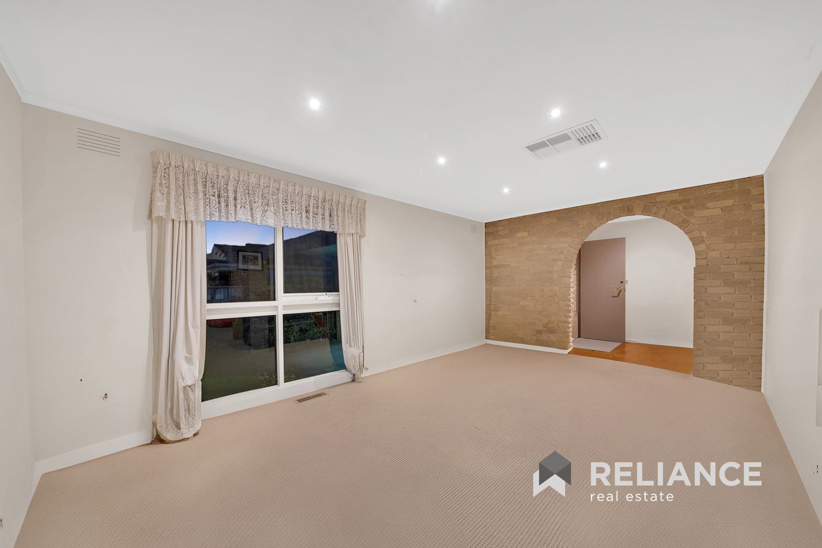 49 Willmott Drive, Hoppers Crossing VIC 3029, Image 2