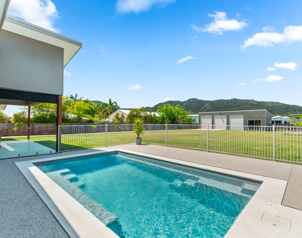 10 Henderson Street, Cannon Valley QLD 4800