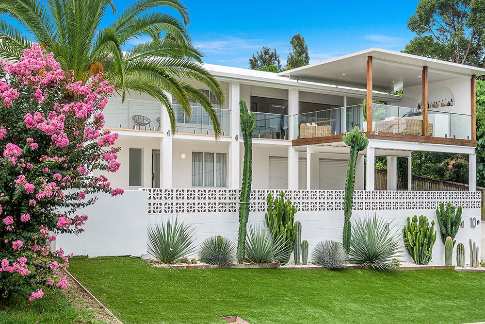 3 bedrooms House in 10 Laura Street BANORA POINT NSW, 2486