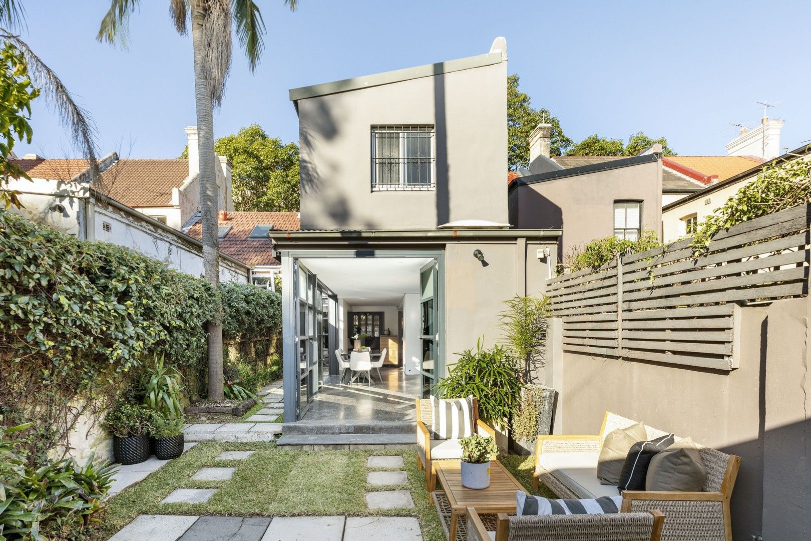 4 bedrooms Terrace in 70 Great Buckingham Street REDFERN NSW, 2016