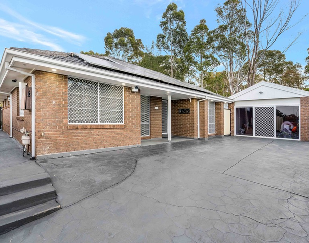 15 Milparinka Close, Hoxton Park NSW 2171