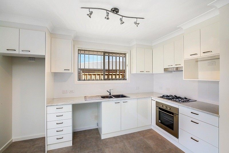 2 bedrooms Apartment / Unit / Flat in 19a Clipstone Close PORT MACQUARIE NSW, 2444