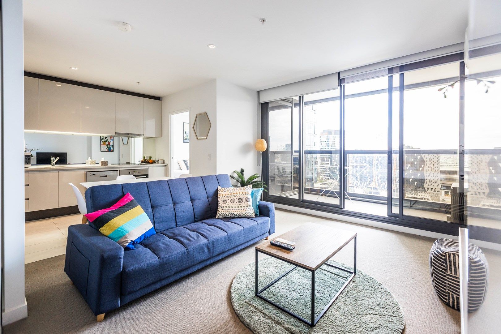 2 bedrooms Apartment / Unit / Flat in 1711/639 Lonsdale Street MELBOURNE VIC, 3000