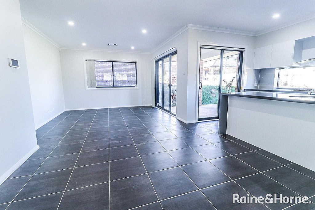 4 bedrooms House in 7 Blazer Street BOX HILL NSW, 2765