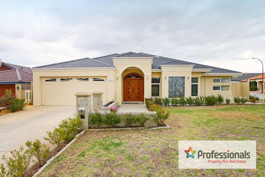 204 Amherst Road, Canning Vale WA 6155, Image 0