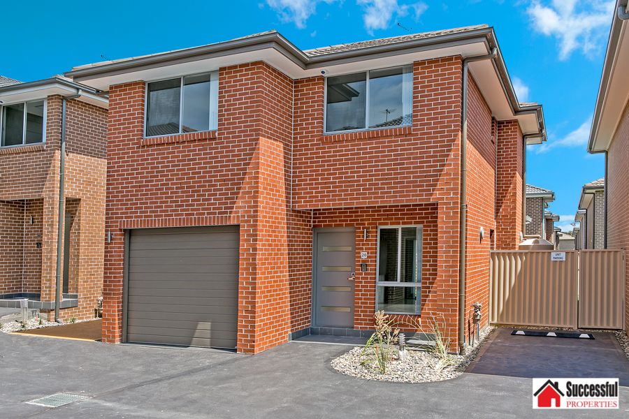 4 bedrooms Townhouse in 14 Karakum Glade PLUMPTON NSW, 2761