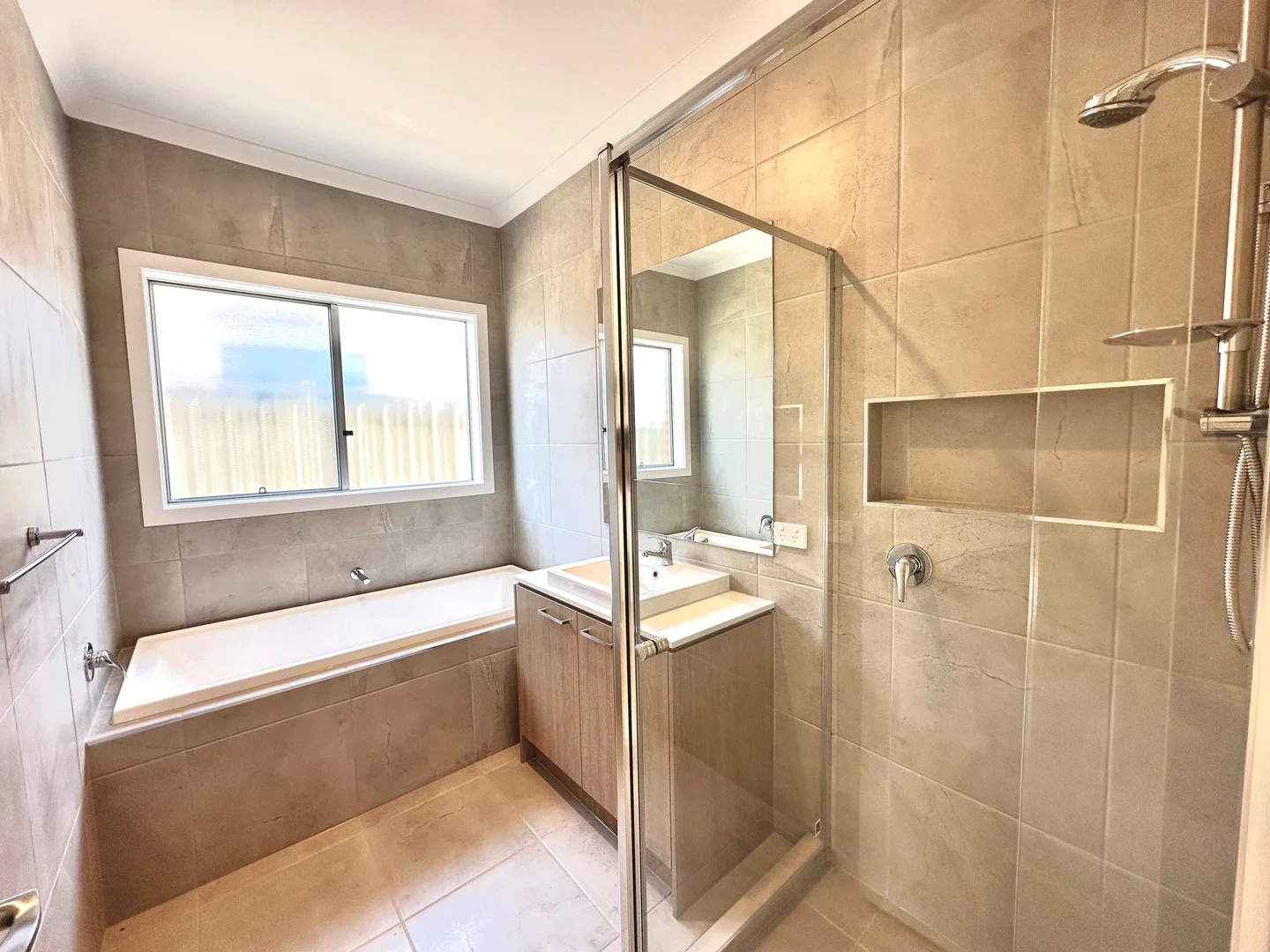 Additional image 15 of 8 Platinum Way, Fraser Rise VIC 3336