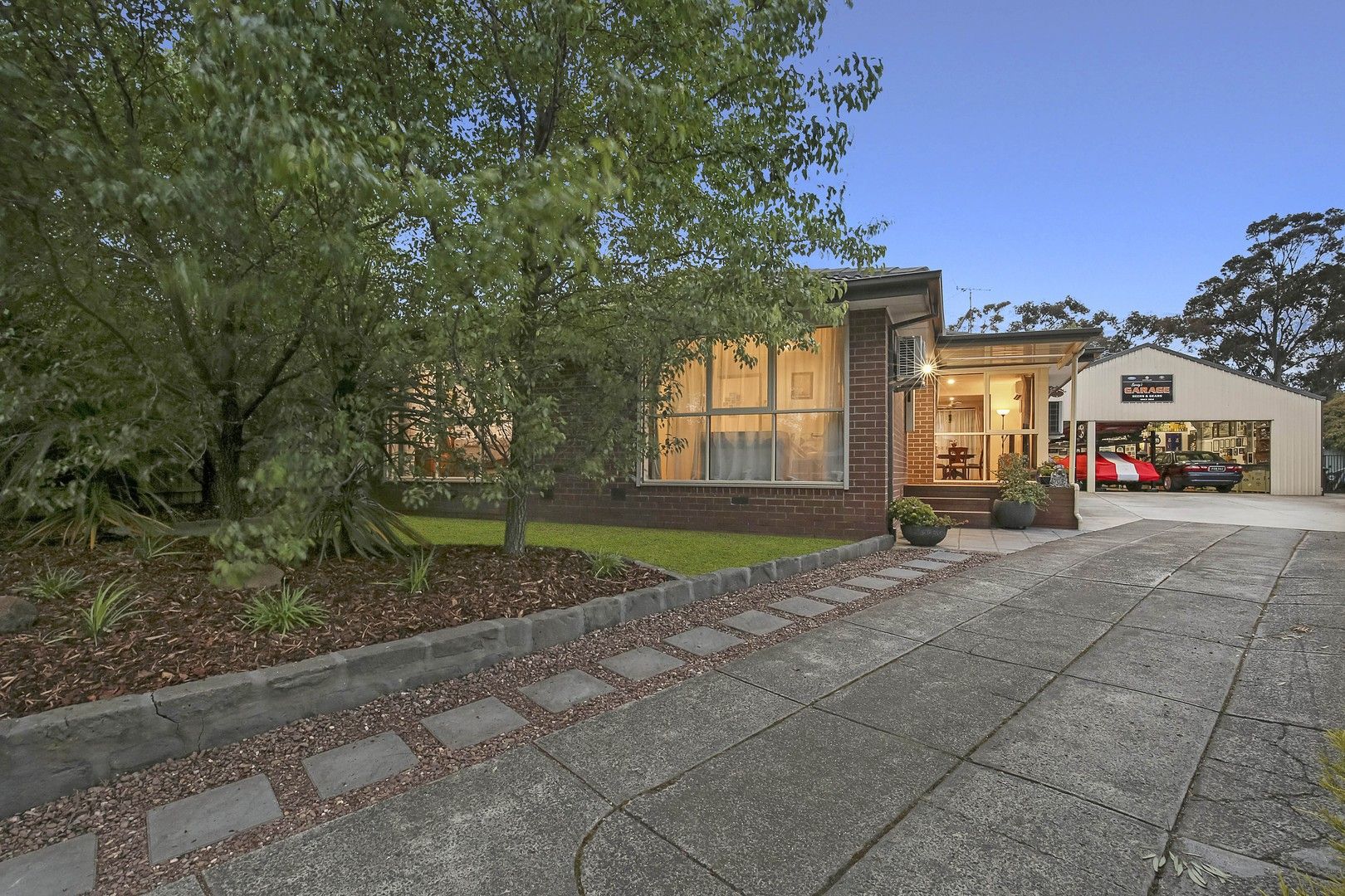 5 Redcraze Rise, Mill Park VIC 3082, Image 2