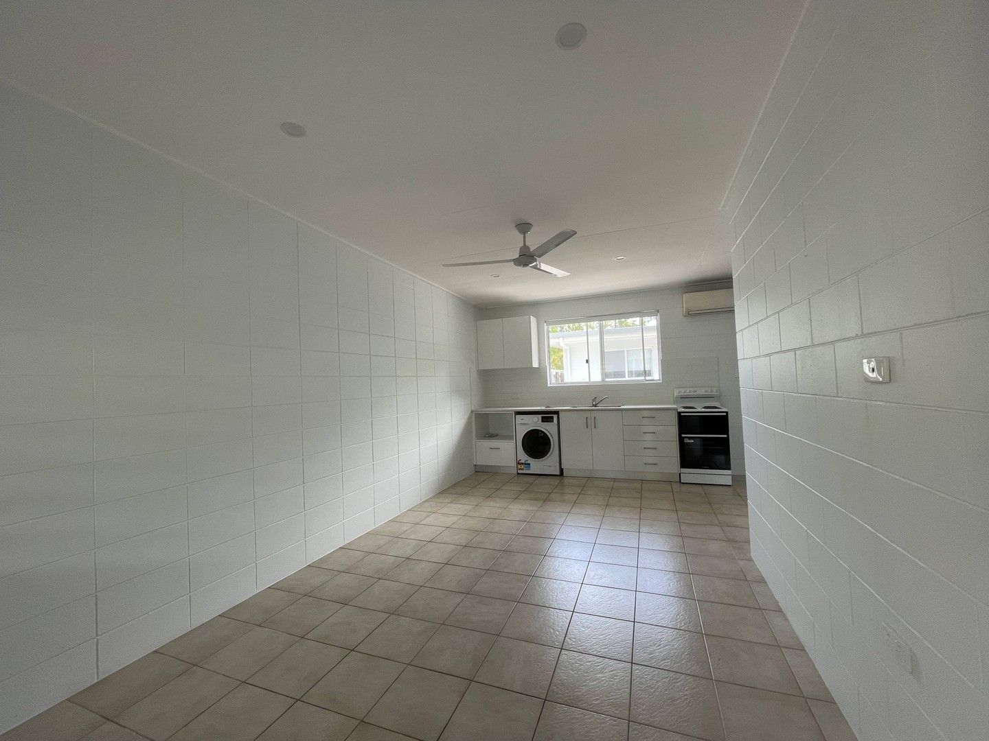 1/8 Helmet Street, Port Douglas QLD 4877 Apartment For Rent 350