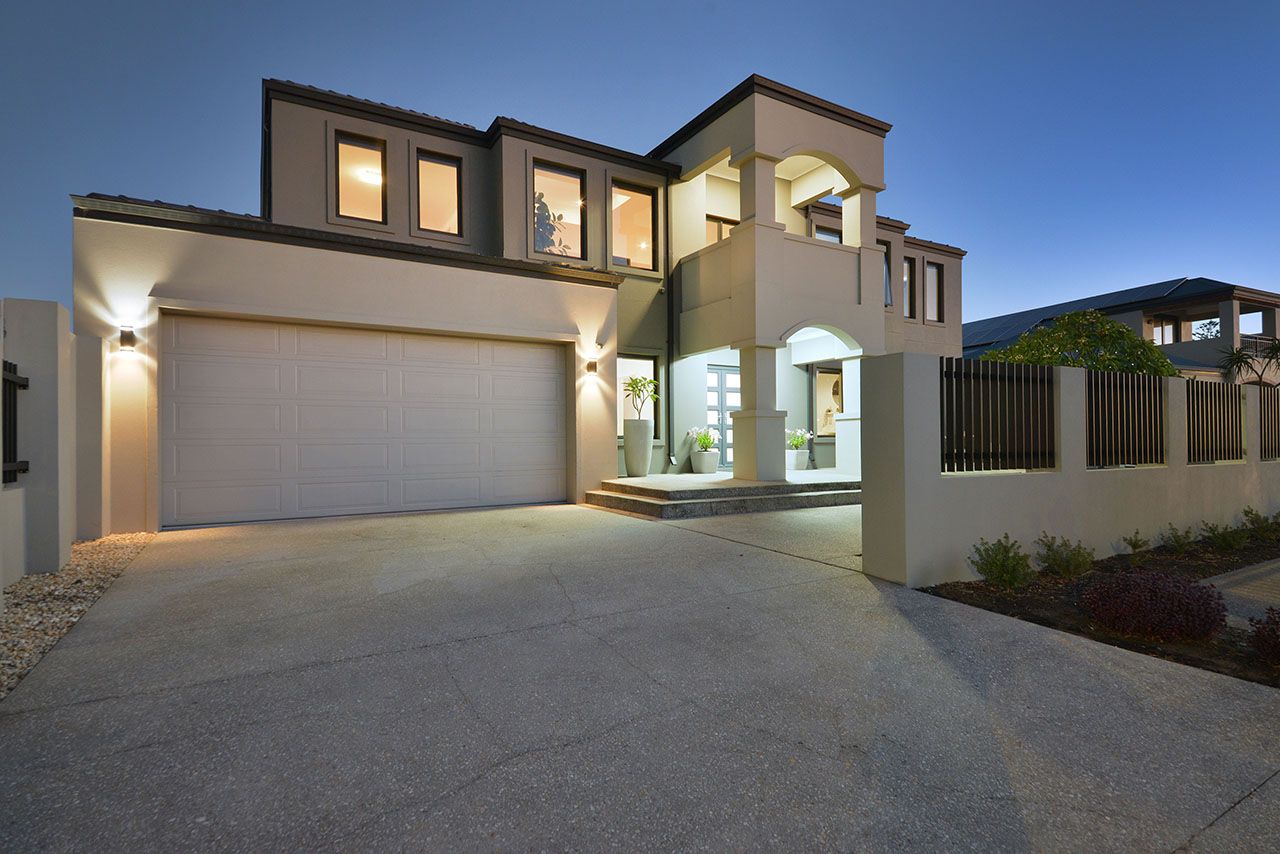 5 bedrooms House in 32 Camira Way QUINNS ROCKS WA, 6030