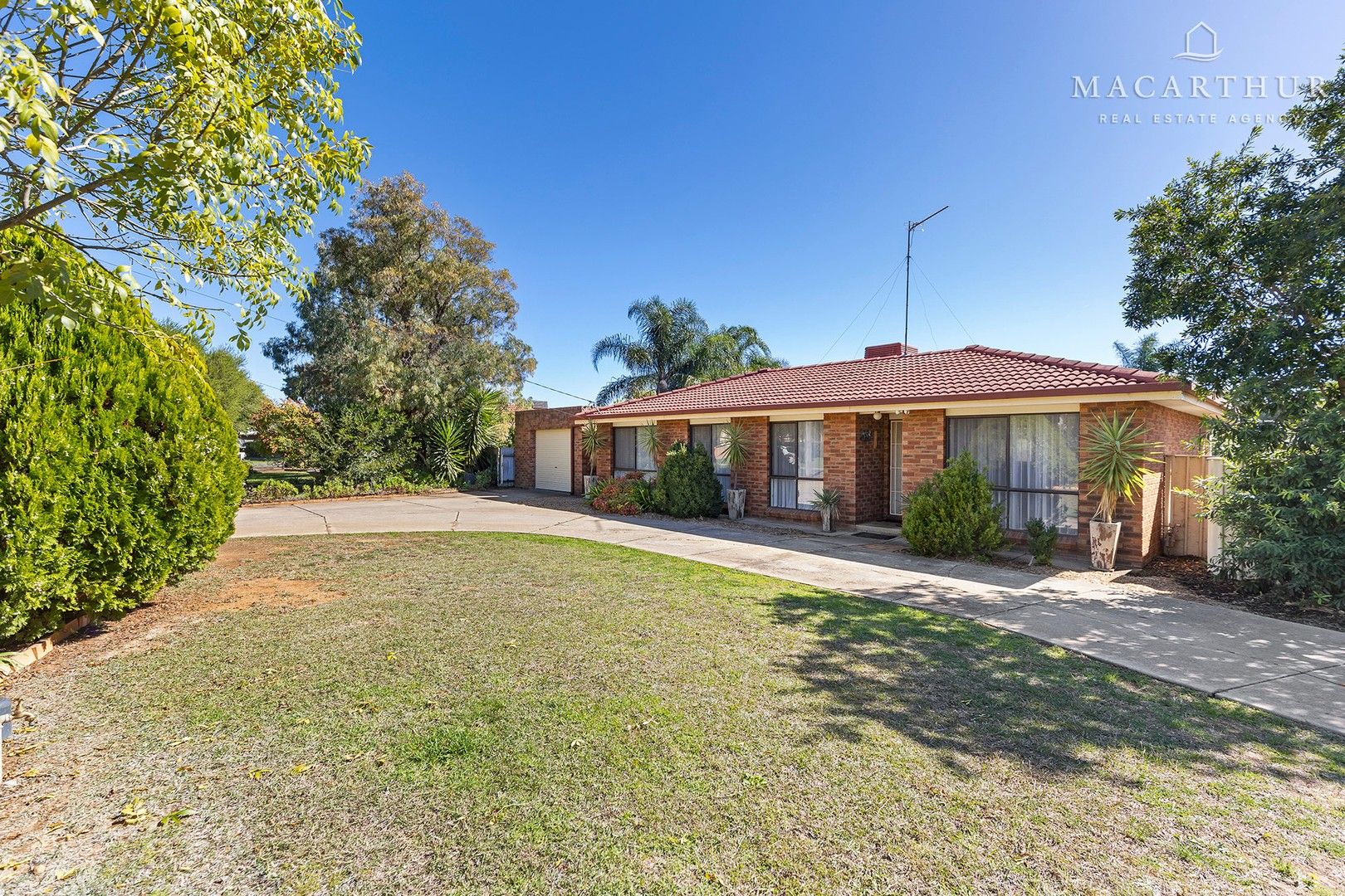 10 Crisp Drive, Ashmont NSW 2650, Image 0