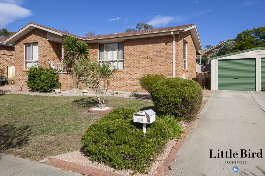 4 bedrooms House in 190 Knoke Avenue GORDON ACT, 2906