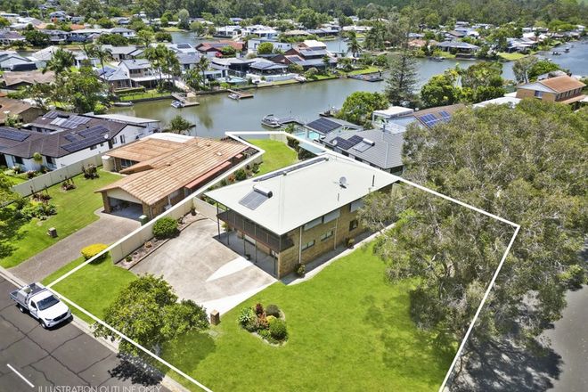 Picture of 42 Mainsail Street, CURRUMBIN WATERS QLD 4223