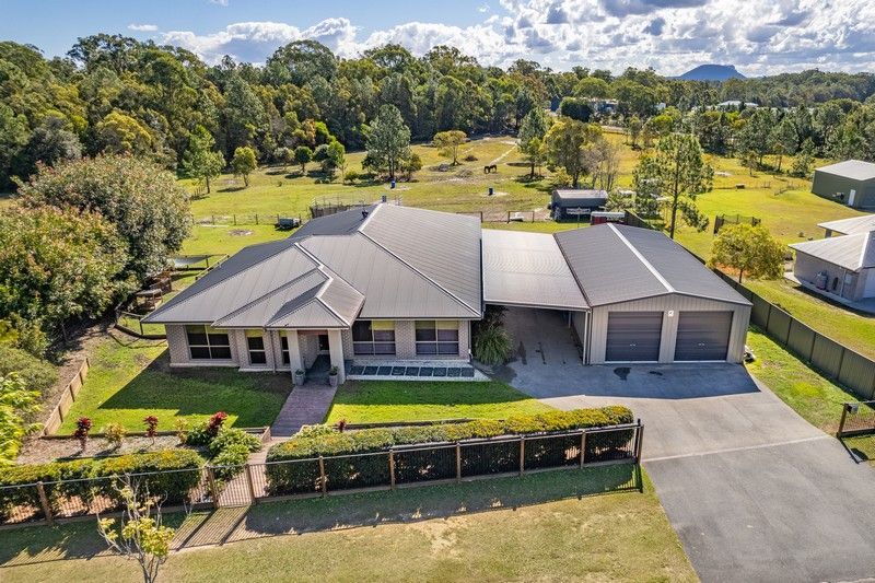 5 bedrooms House in 19 Remor Court ELIMBAH QLD, 4516