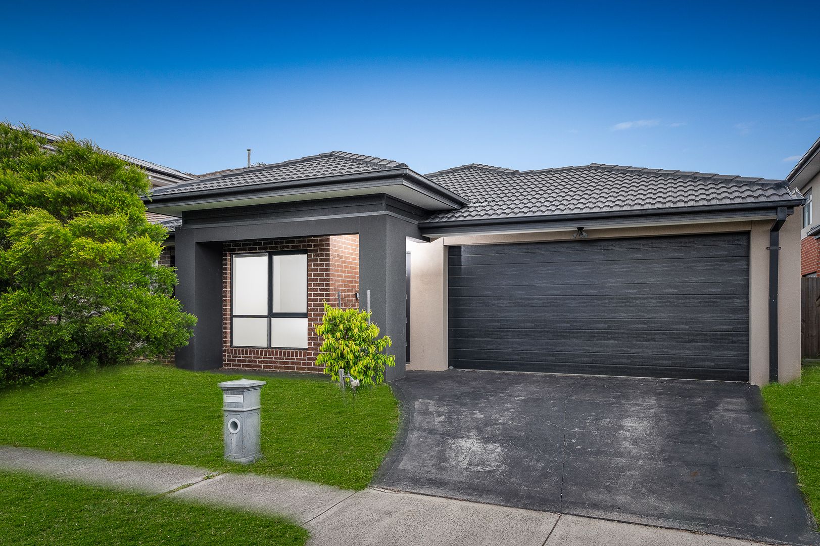 30 Roundhay Crescent, Point Cook VIC 3030