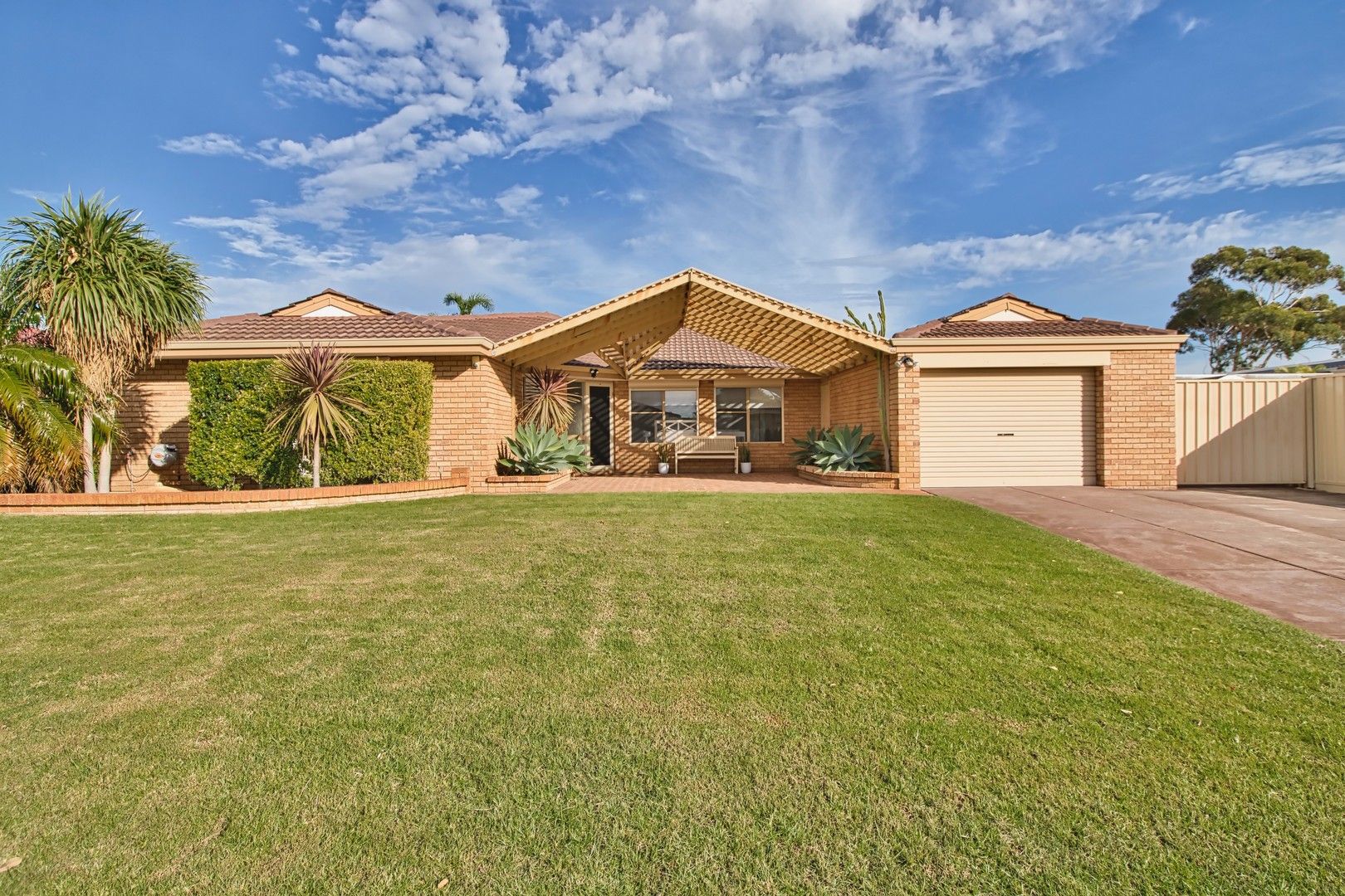 4 Cutlass Place, Safety Bay WA 6169, Image 0