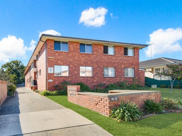 3/6 Reddall Street, Campbelltown NSW 2560