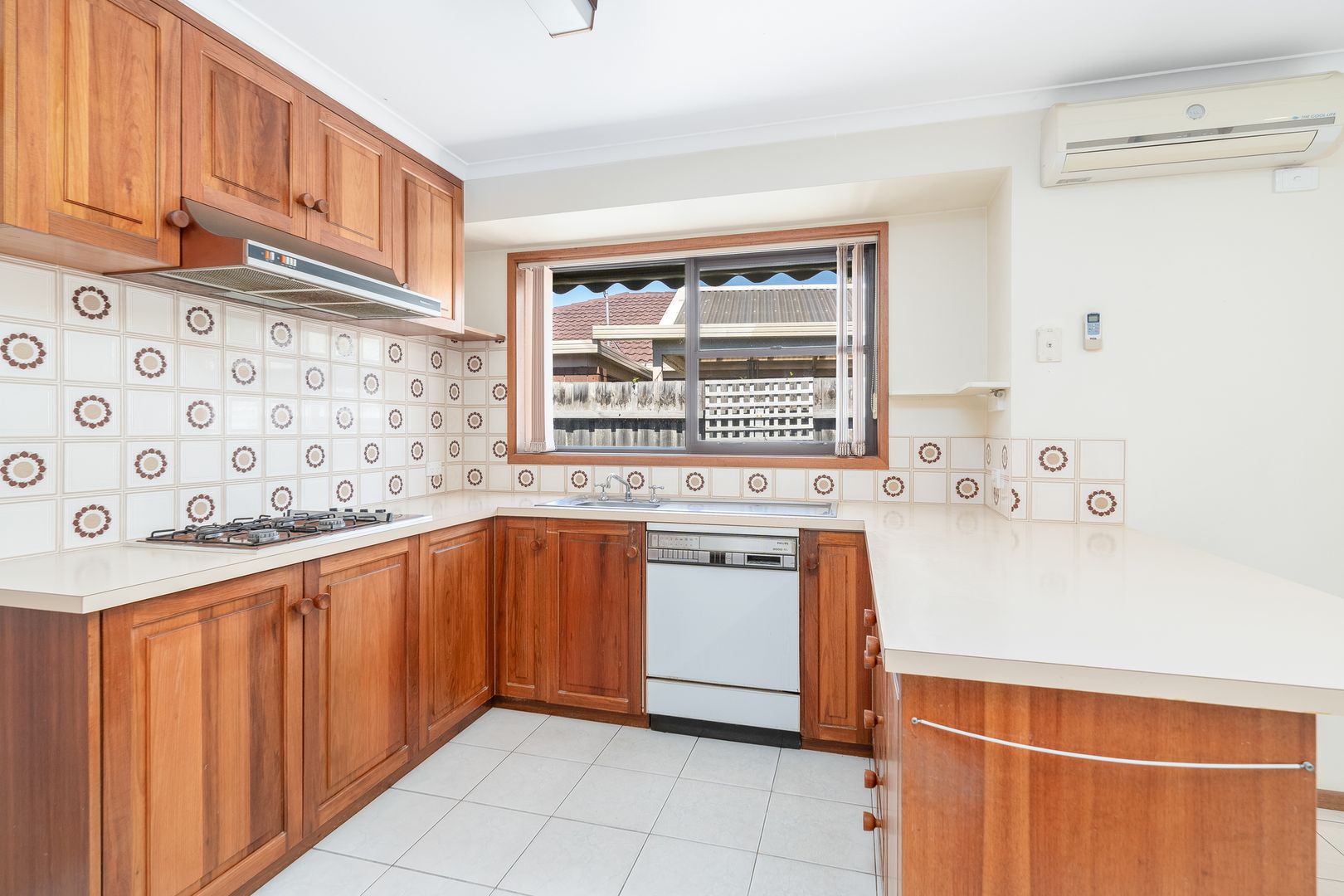 16 Tanunda Grove, Belmont VIC 3216 House For Rent 500 Domain