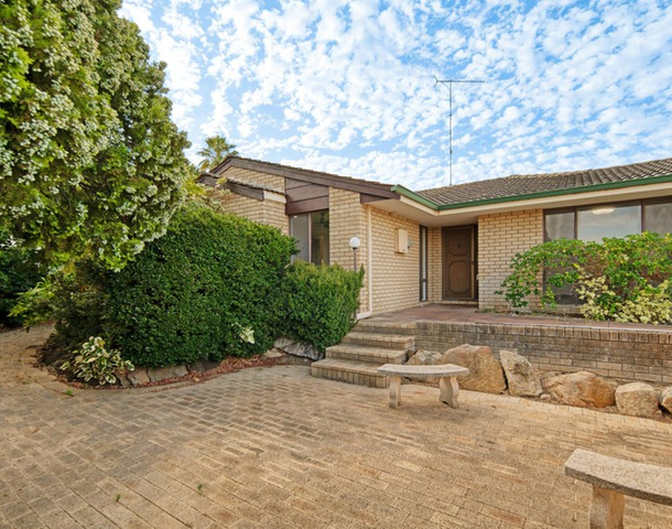 5 Barkley Place, Halls Head WA 6210