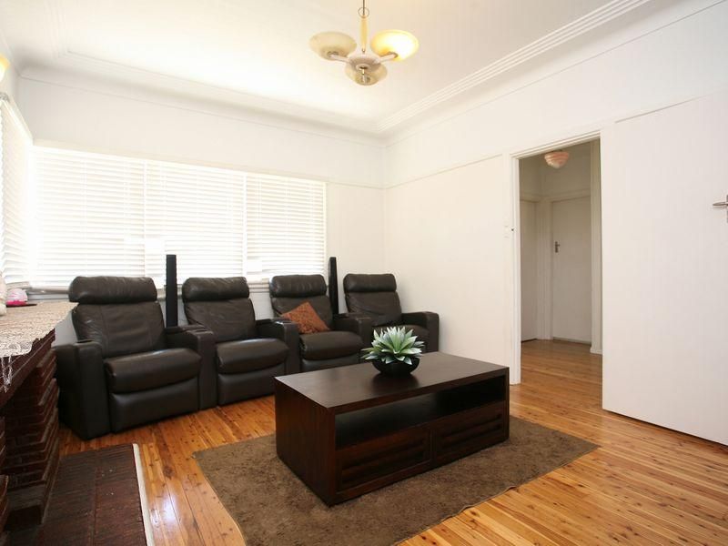 43 Clancy Street, PADSTOW HEIGHTS NSW 2211, Image 1