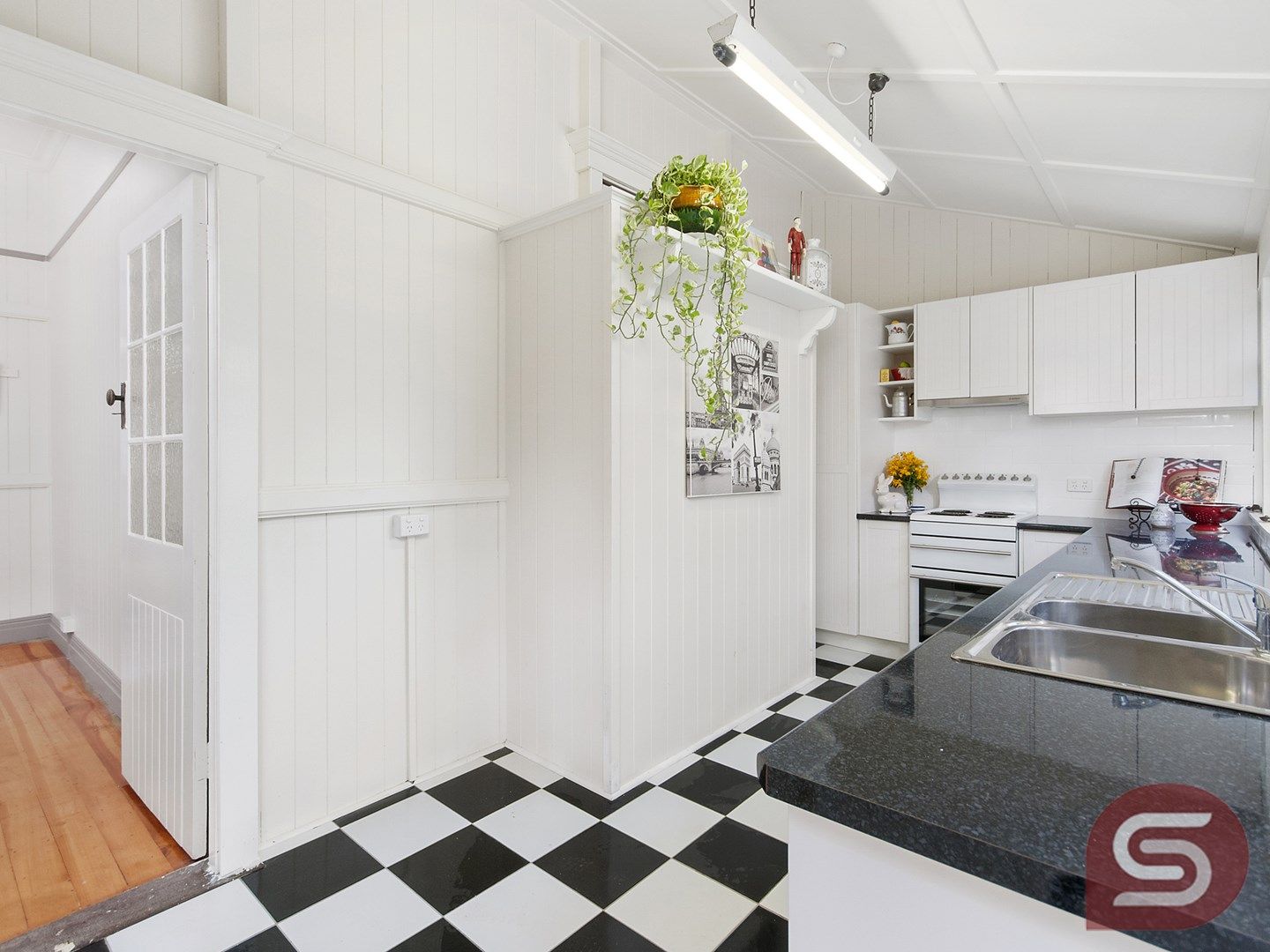 5 Spring Street, East Ipswich Property History & Address Research