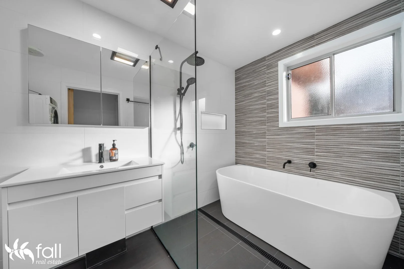 Additional image 5 of 1/133 Wells Parade, Blackmans Bay TAS 7052