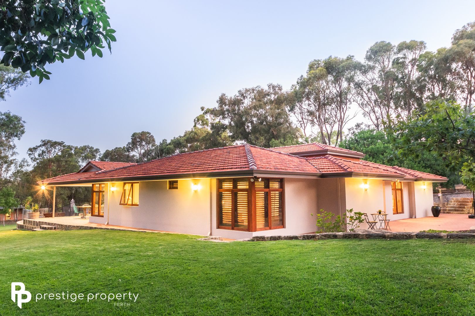 39 Lee-Steere Drive, Mariginiup WA 6078, Image 2