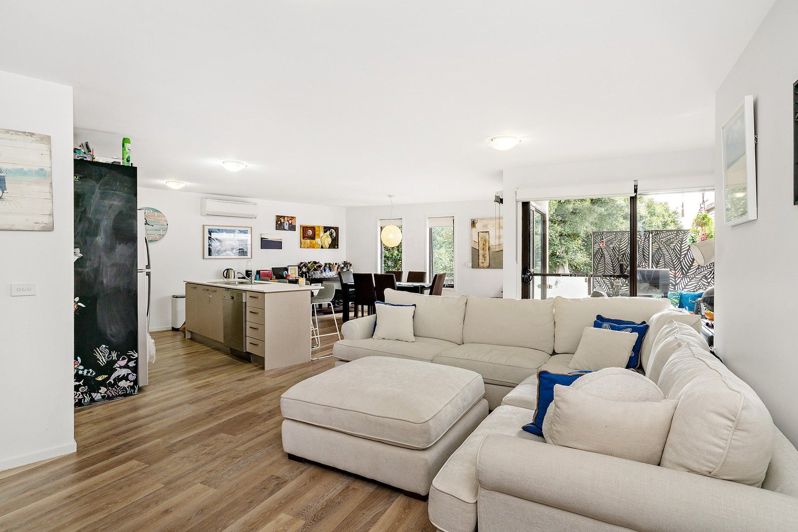 2 bedrooms Apartment / Unit / Flat in 1/47 Spray Street MORNINGTON VIC, 3931