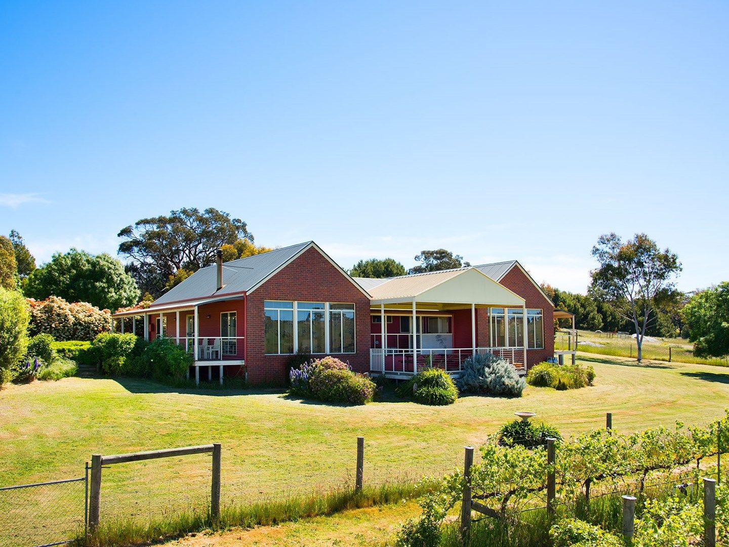 90 Ford Road, Harcourt North VIC 3453, Image 2