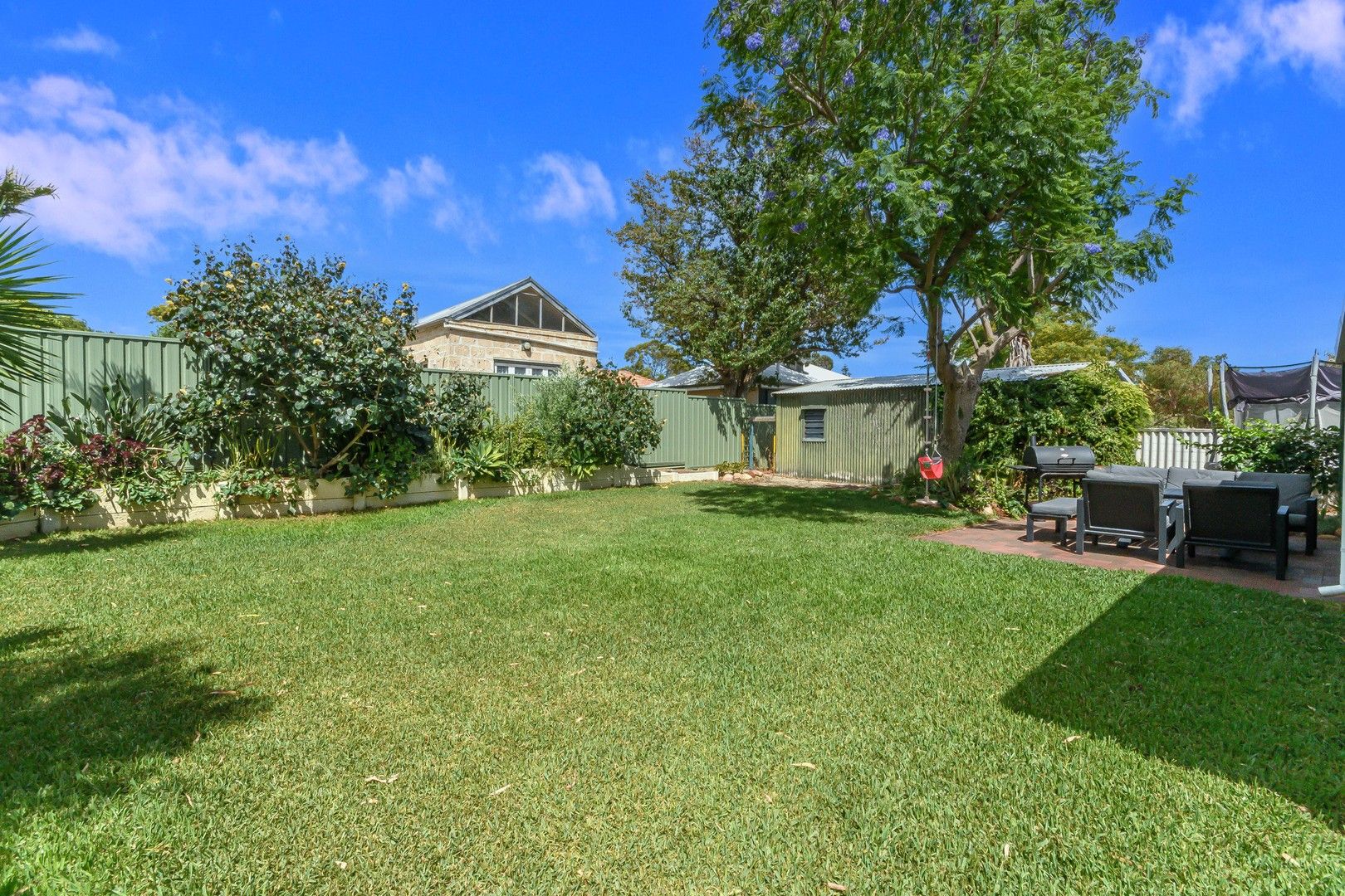 3 bedrooms House in 11 Caliban Way COOLBELLUP WA, 6163