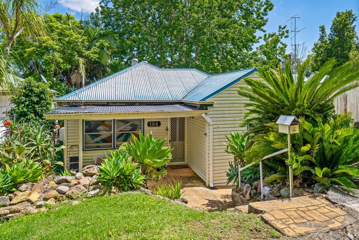 Picture of 184 Gertrude Street, NORTH GOSFORD NSW 2250