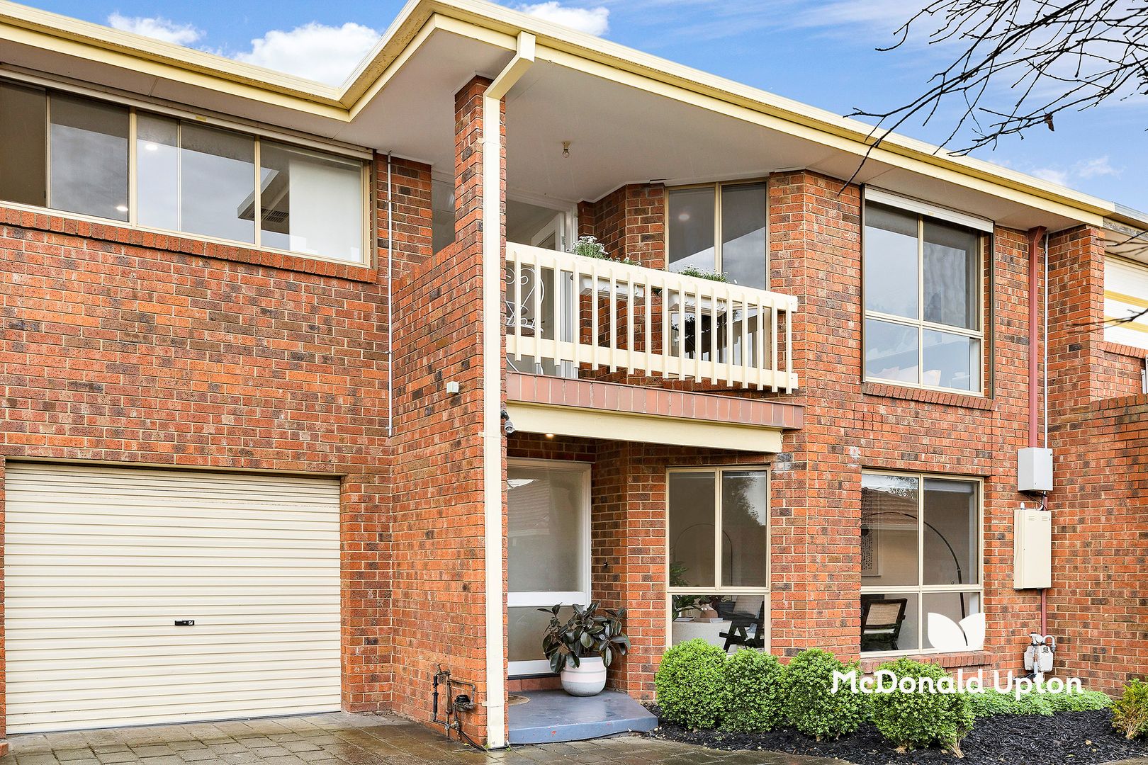 2/18-22 San Remo Drive, Avondale Heights VIC 3034